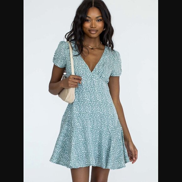 Princess Polly Dresses & Skirts - Princess Polly The Sting Green Leopard Print Mini Dress 0